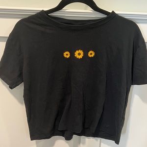 Hollister cropped sunflower tee